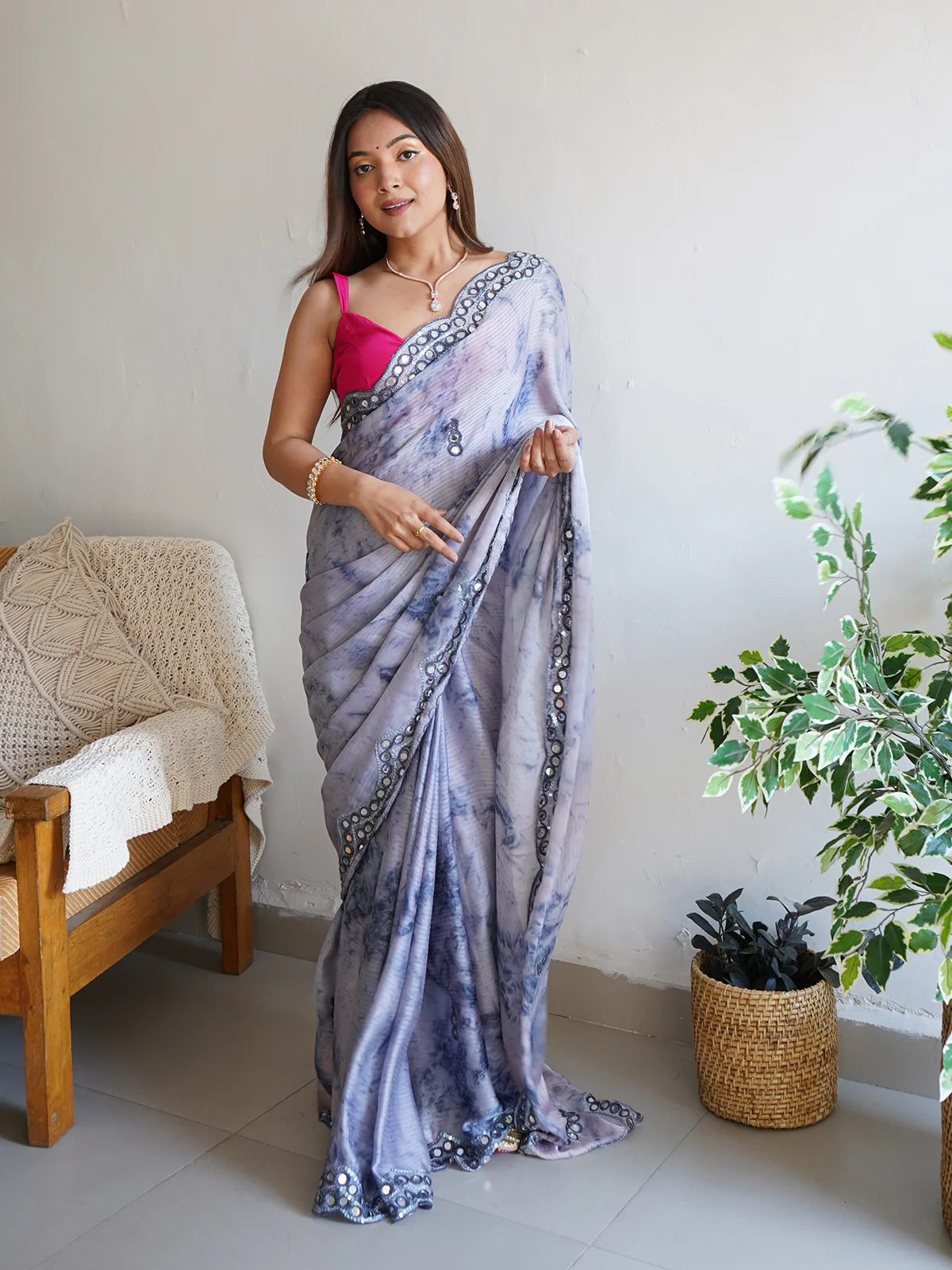 Odette Women Grey Satin Georgette Prism Print Saree With Unstitched Blouse