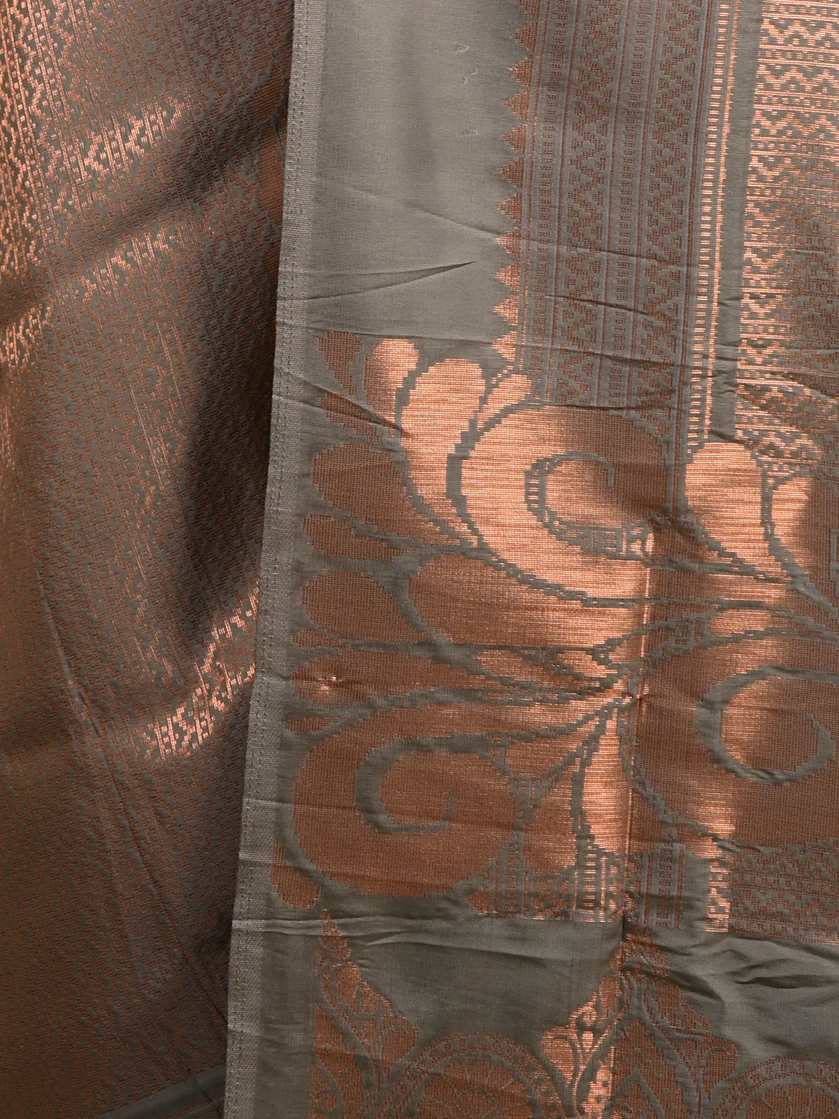 Odette Women Grey Silk Blend Woven Saree With Unstitched Blouse - Image 4