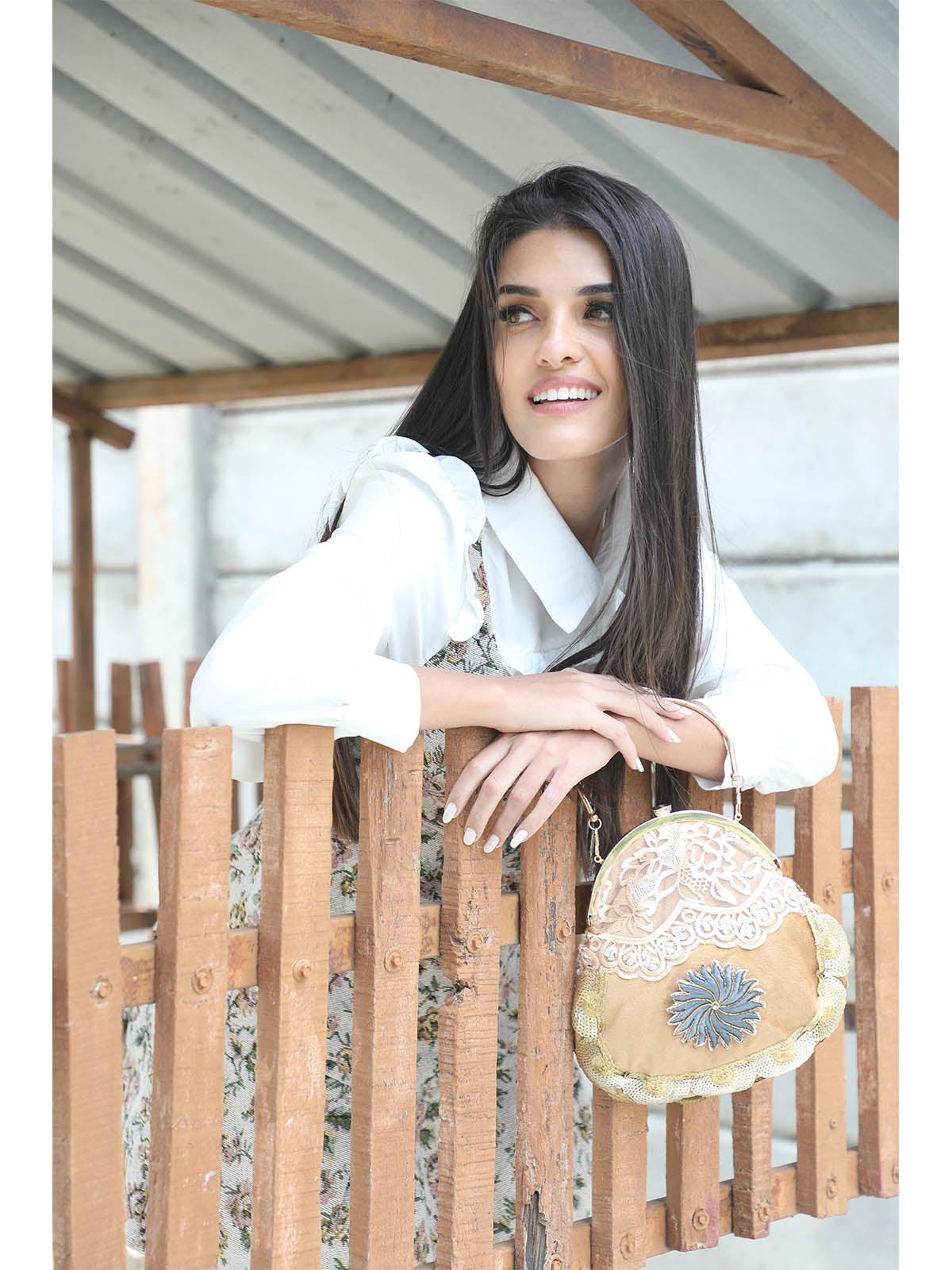 Odette Women Impressive Beige Batua - Image 2