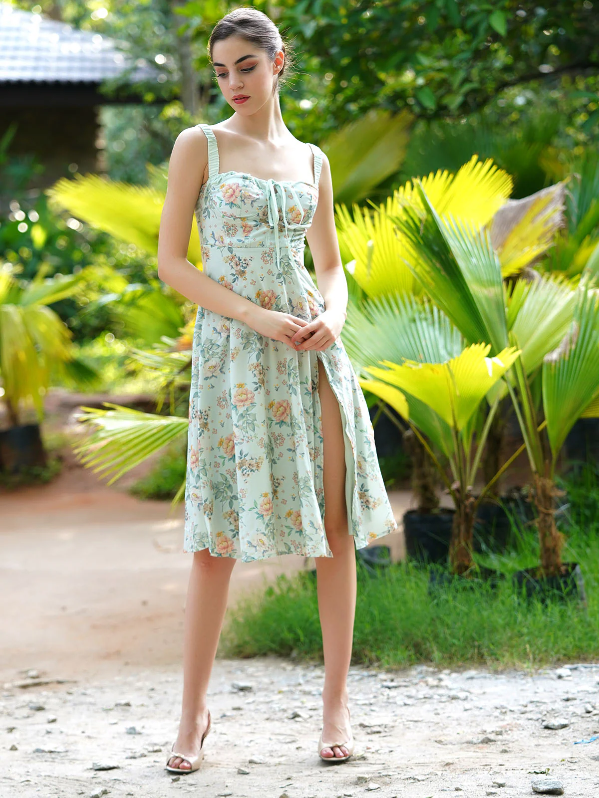 Odette Women Light Green Printed Crepe Flared Stitched Dress - Image 2