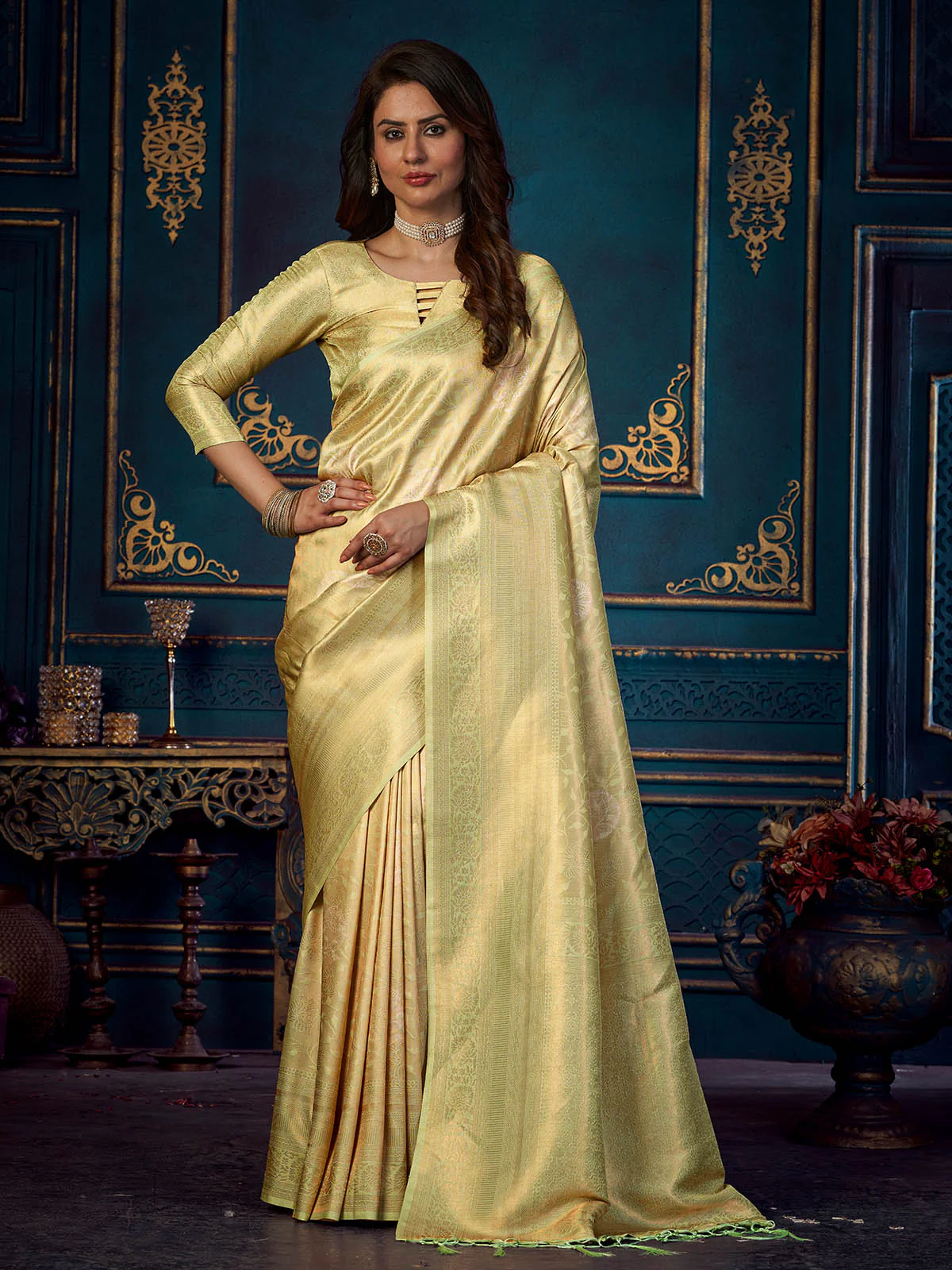 Odette Women Light Green Silk Blend Woven Saree With Unstitched Blouse