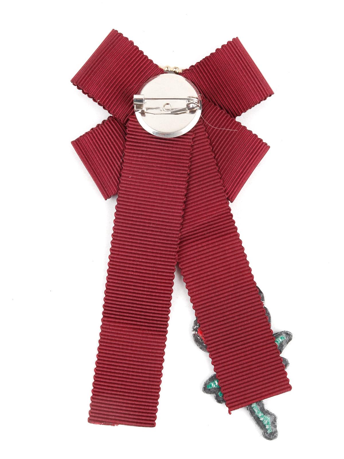 Odette Women Love Emblem Decorative Brooch - Image 6