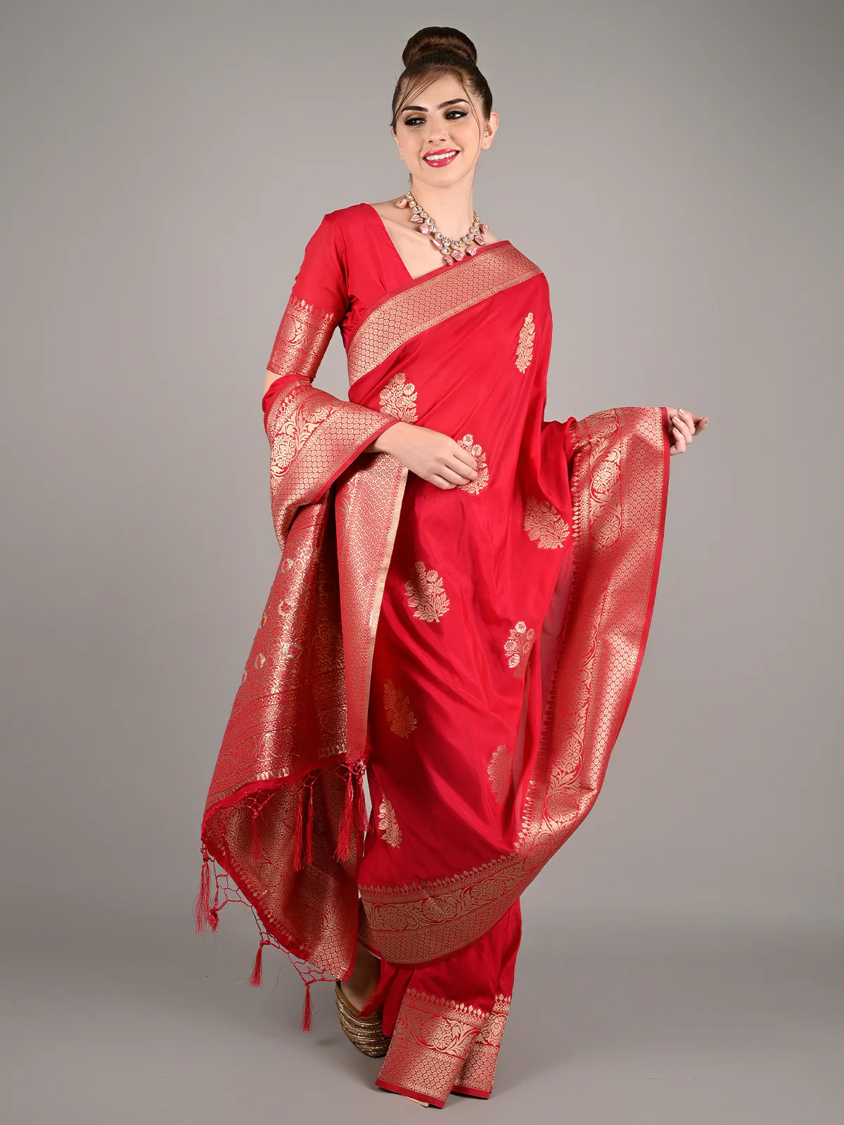 Odette Women Pink Nylon Woven Saree With Unstitched Blouse