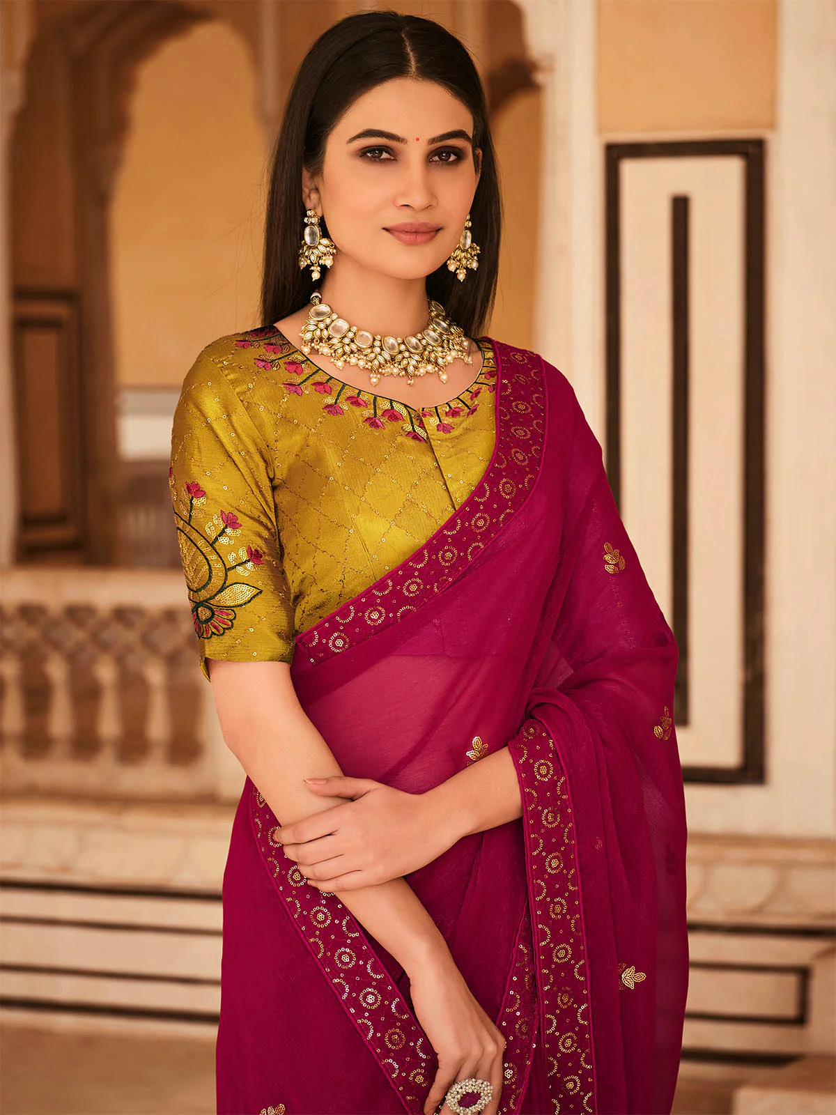 Odette Women Magenta Chinon Saree With Unstitched Blouse - Image 2
