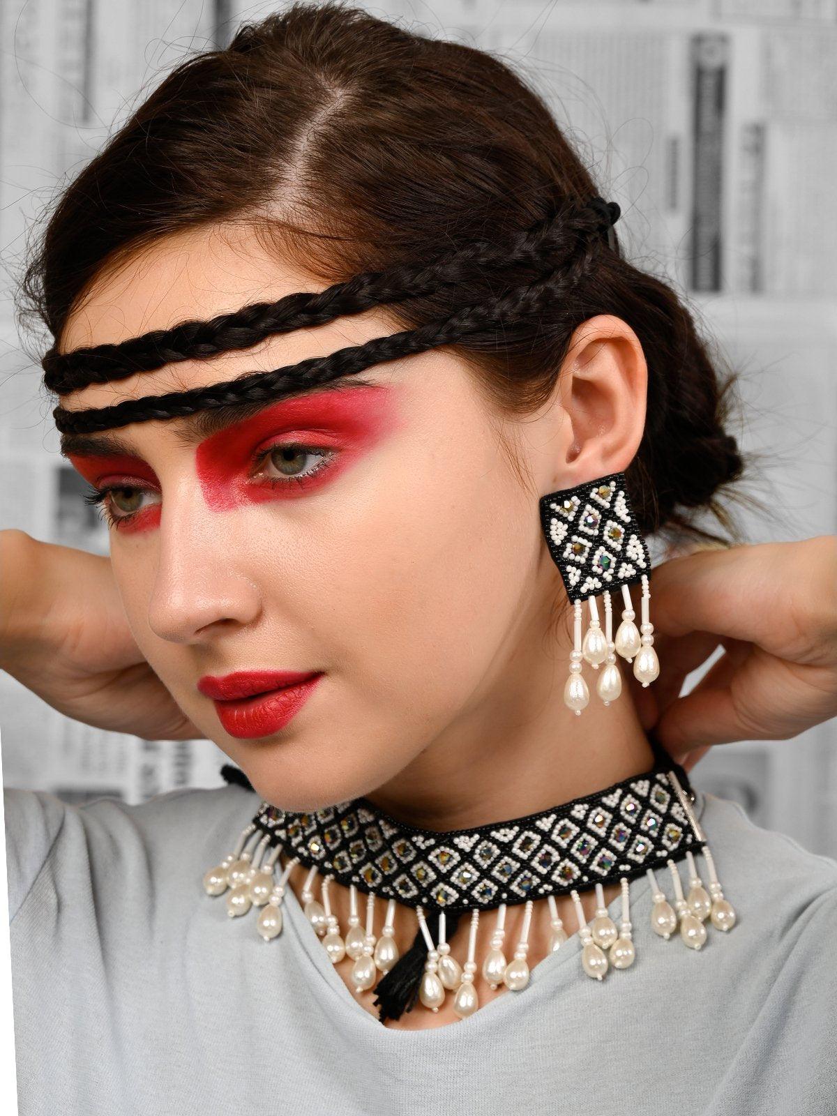 Odette Women White & Black Metal Necklace - Image 2