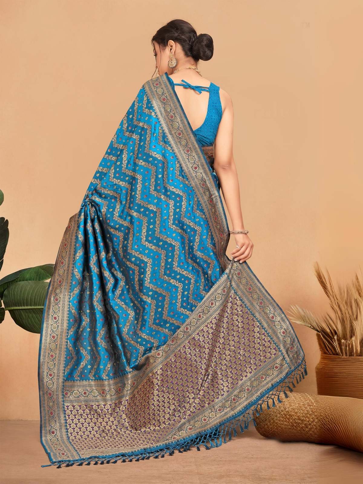 Odette Blue Woven Banasari Silk Saree with Unstitched Blouse for Women - Image 4