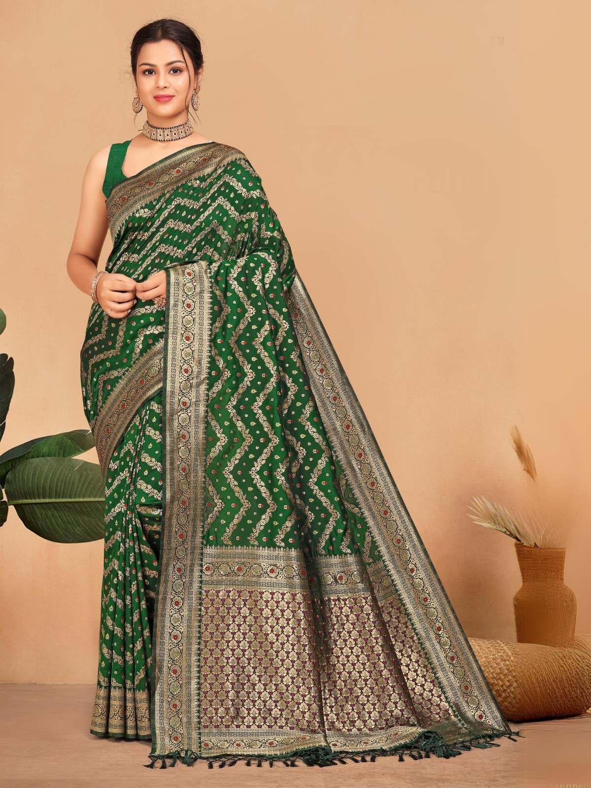 Odette Green Woven Banasari Silk Saree With Unstitched Blouse for Women