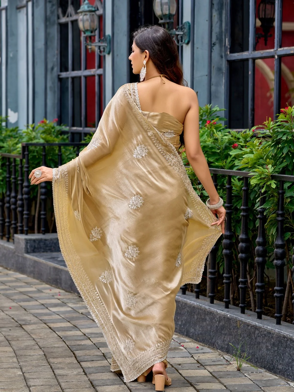 Odette Beige Chiffon Embroidered Saree For Women - Image 3