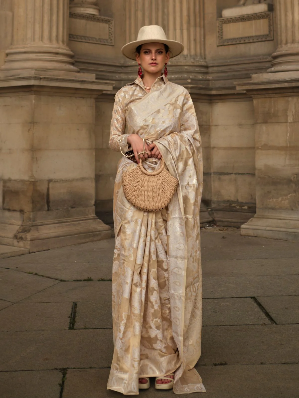 Odette Beige Organza Woven Saree With Unstitched Blouse For Women - Image 2