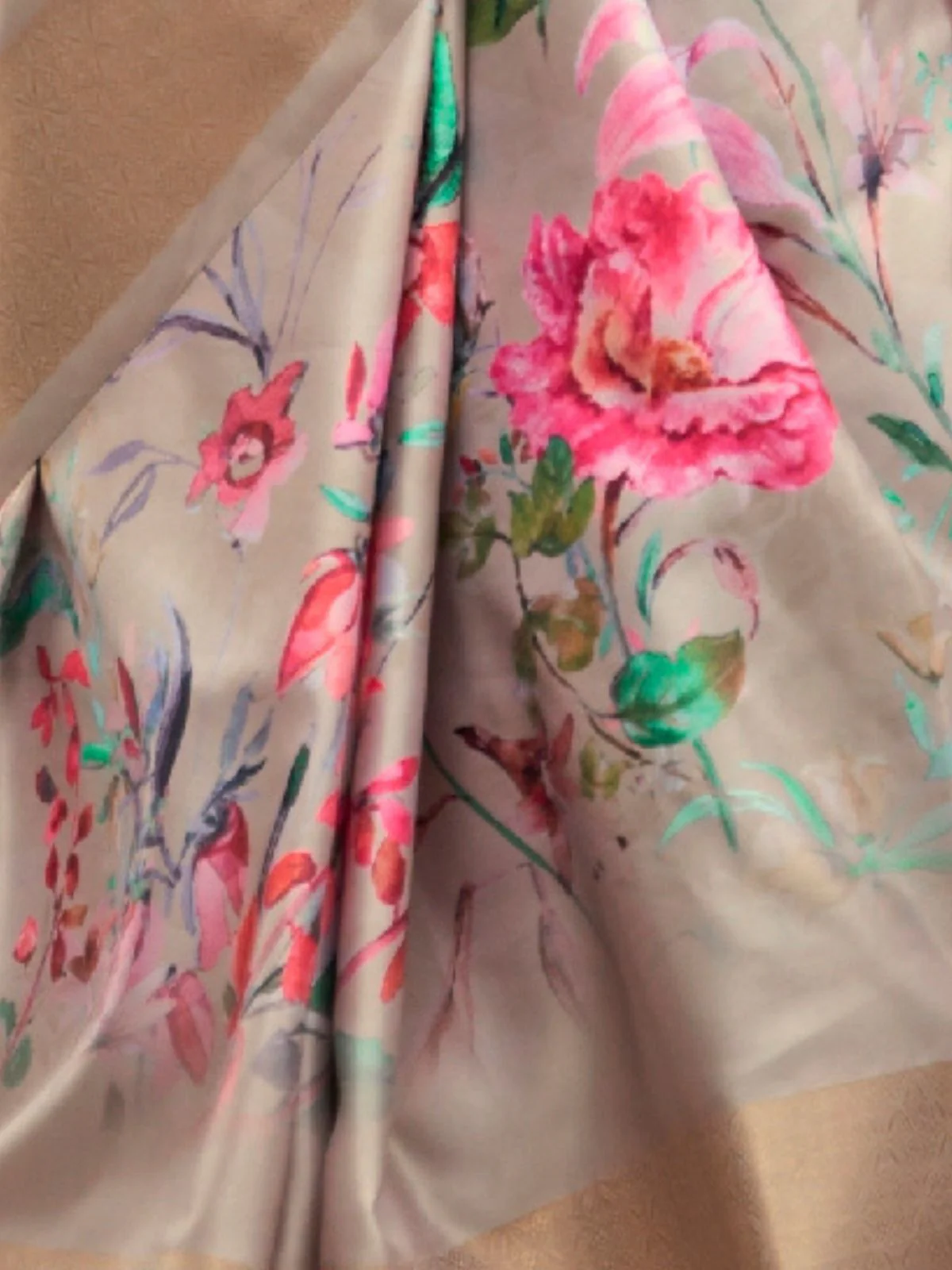 Odette Beige Silk Blend Printed Saree With Unstitched Blouse For Women - Image 3