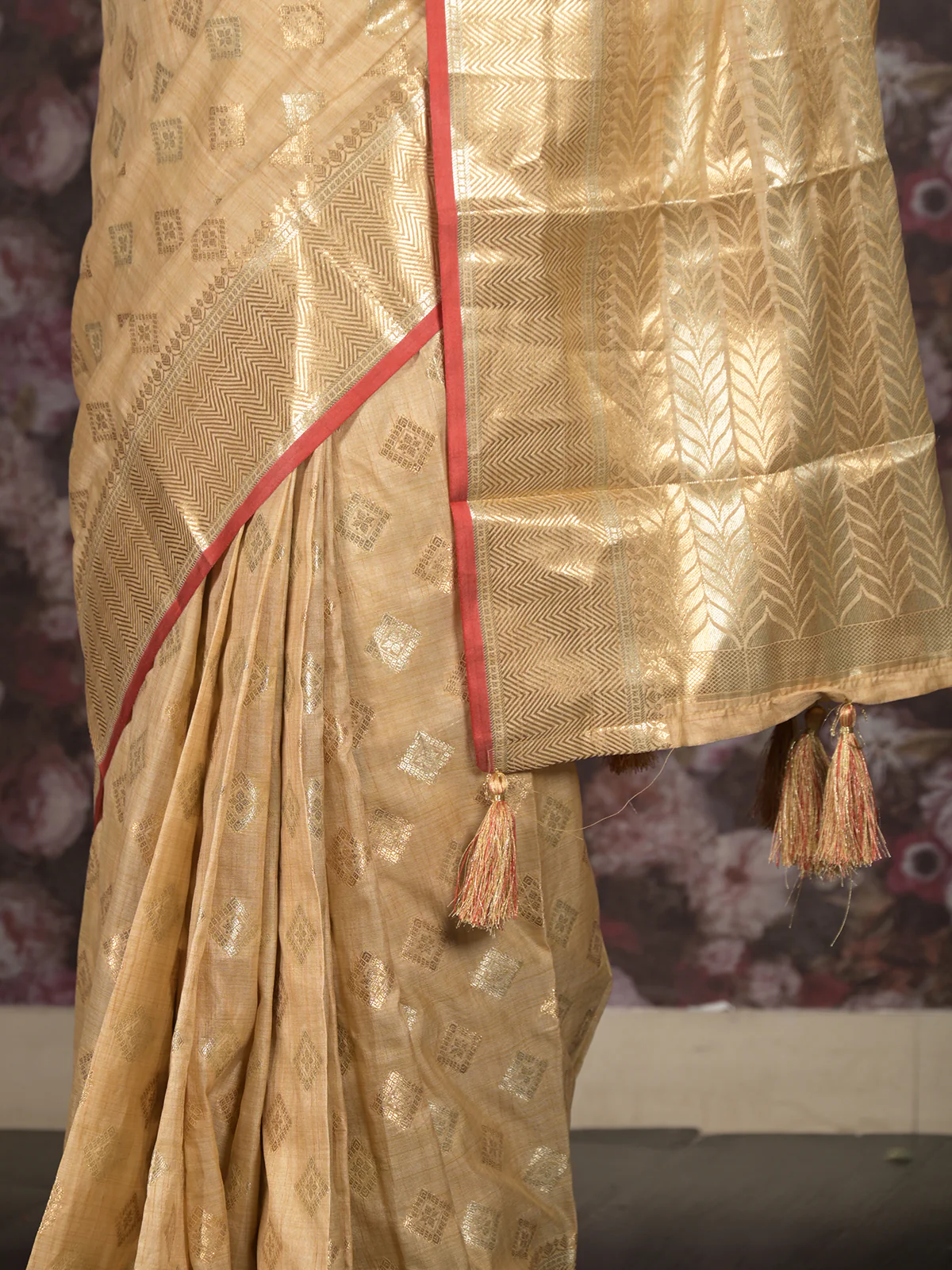 Odette Beige Silk Blend Woven Saree with Unstitched Blouse for Women - Image 5