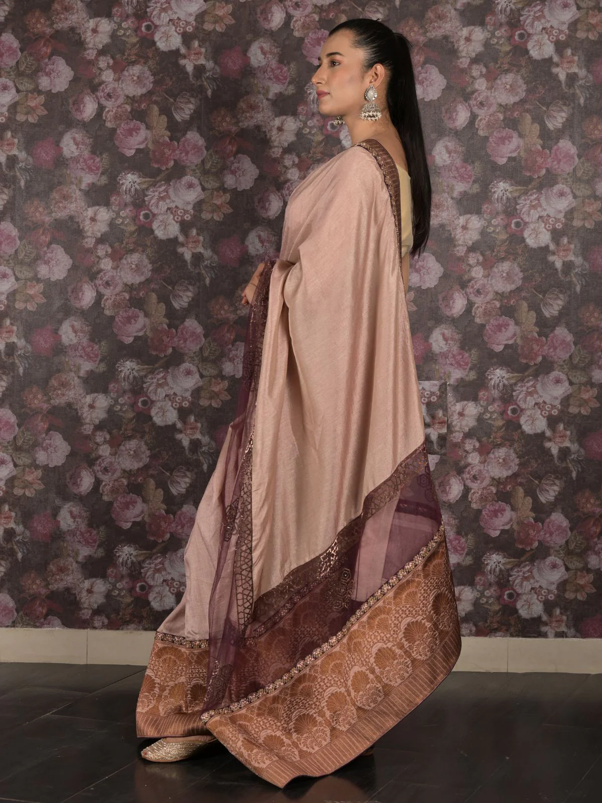 Odette Beige Woven Cotton Silk Blend Saree With Unstitched Blouse For Women - Image 4