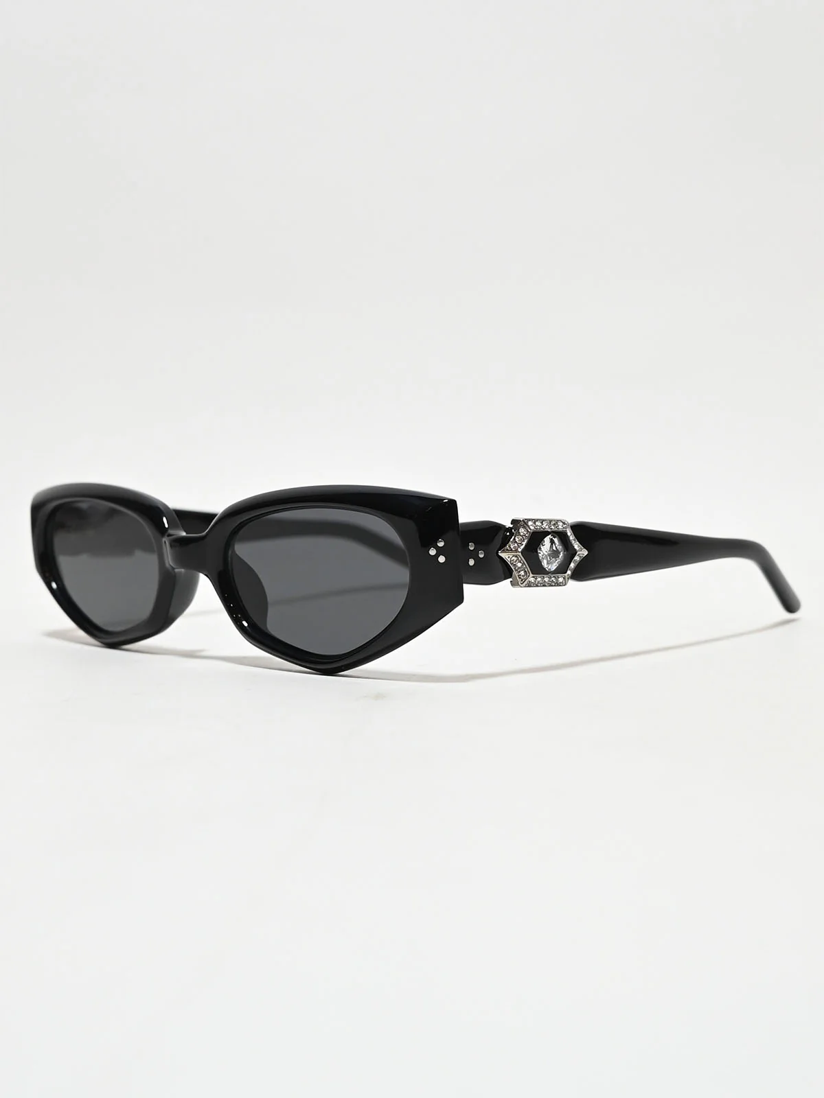 Odette Black Acetate Embellished Sunglasses For Women - Image 4