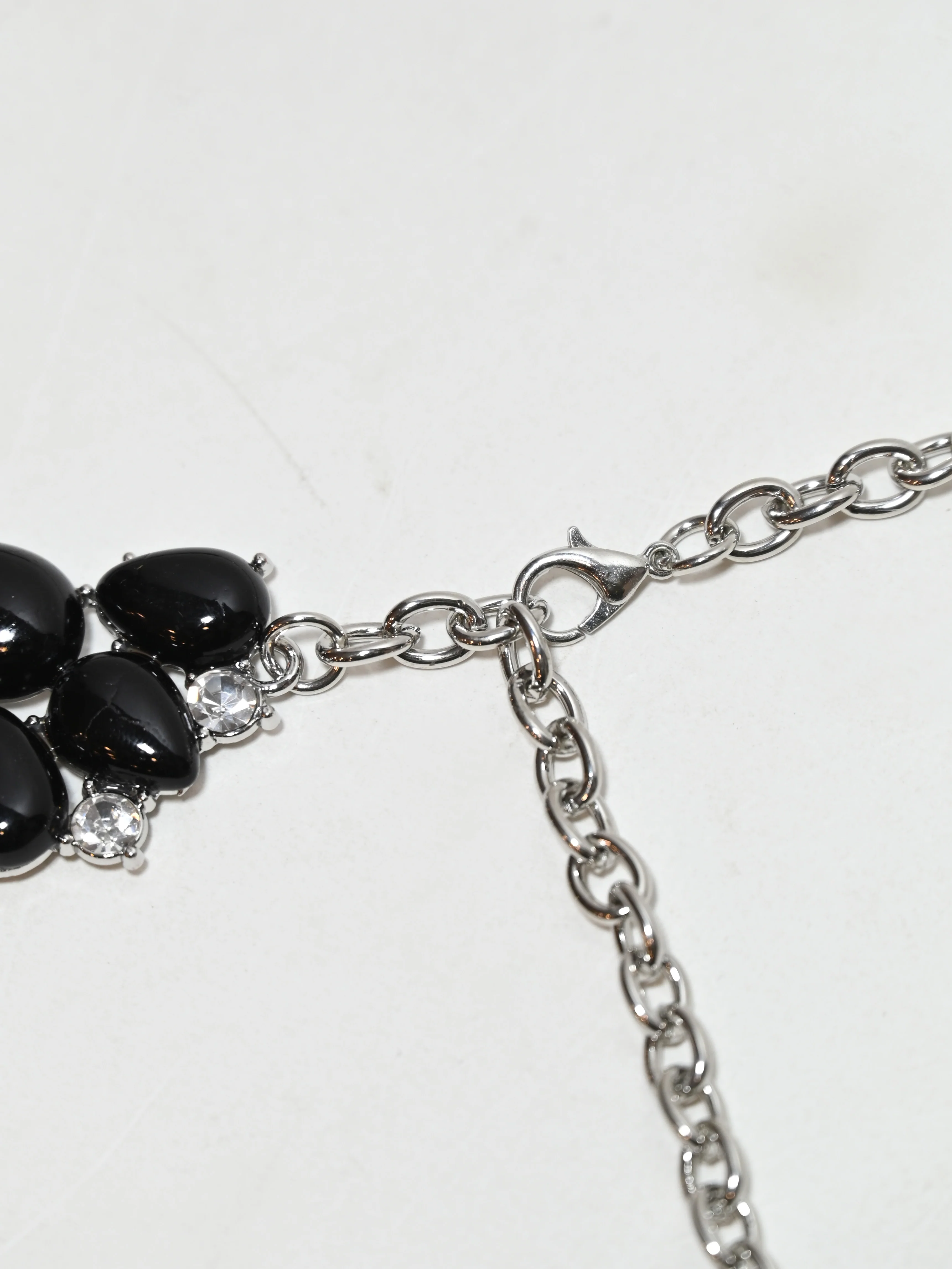 Odette Black Alloy Kundan And Stone Neckpiece For Women - Image 5