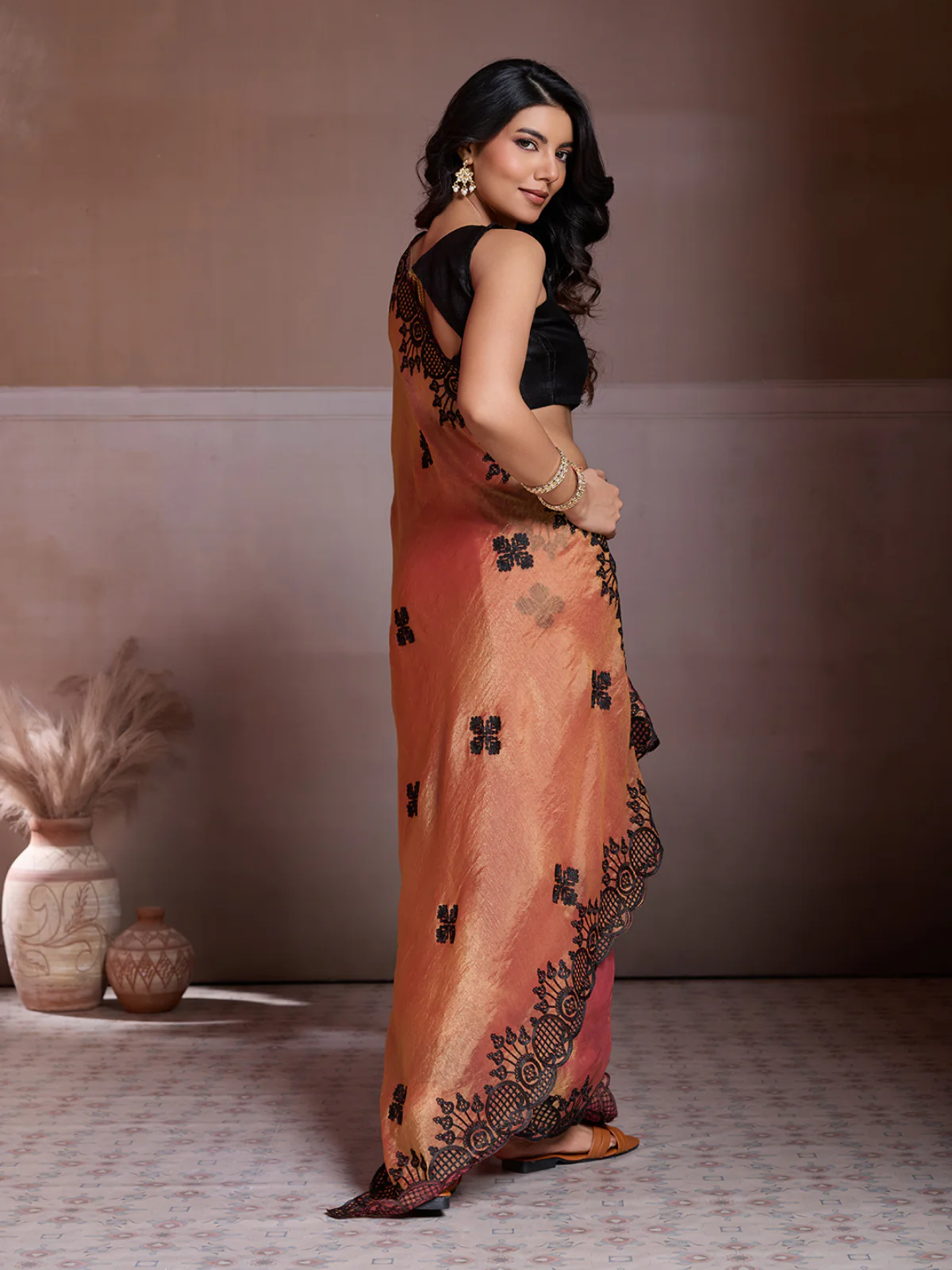Odette Black And Magenta Chiffon Embroidered Saree For Women - Image 3