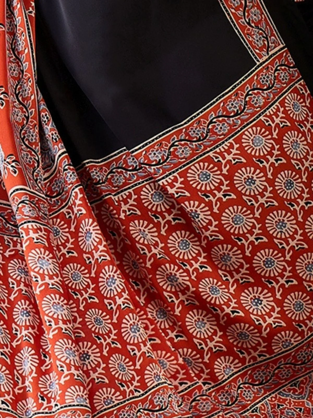 Odette Black And Orange Silk Blend Printed Elegant Saree For Women - Image 5
