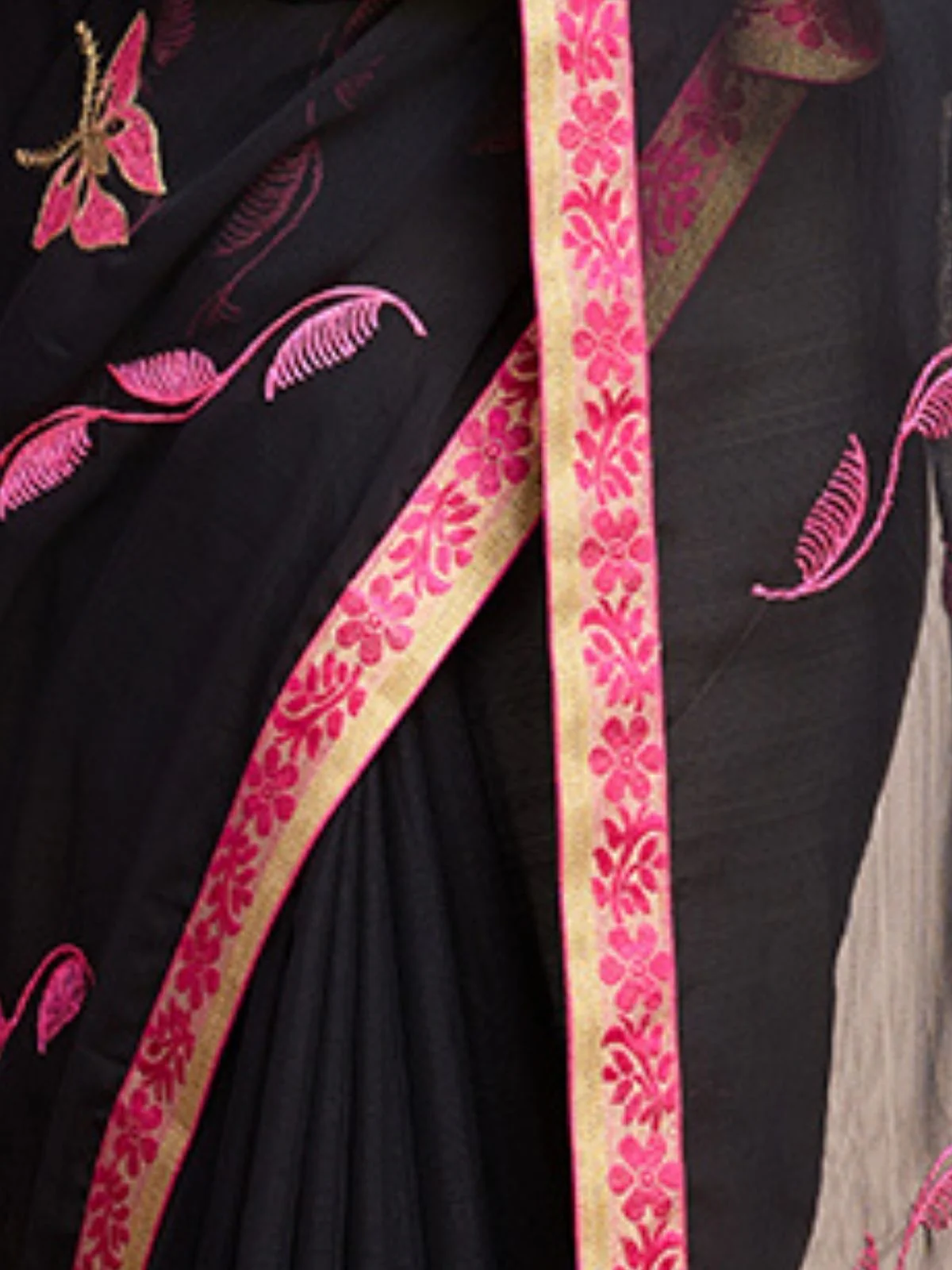 Odette Black And Pink Georgette Embroidered Saree With Unstitched Blouse For Women - Image 5