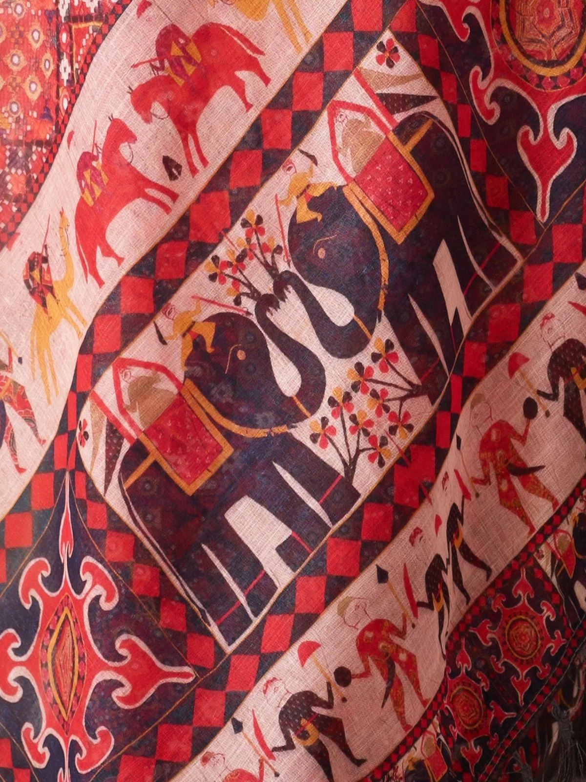Odette Black And Red Linen Cotton Printed Saree For Women - Image 5