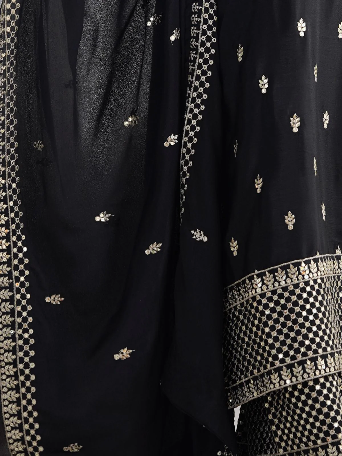 Odette Black Chinon Embroidered Kurta Set For Women - Image 5
