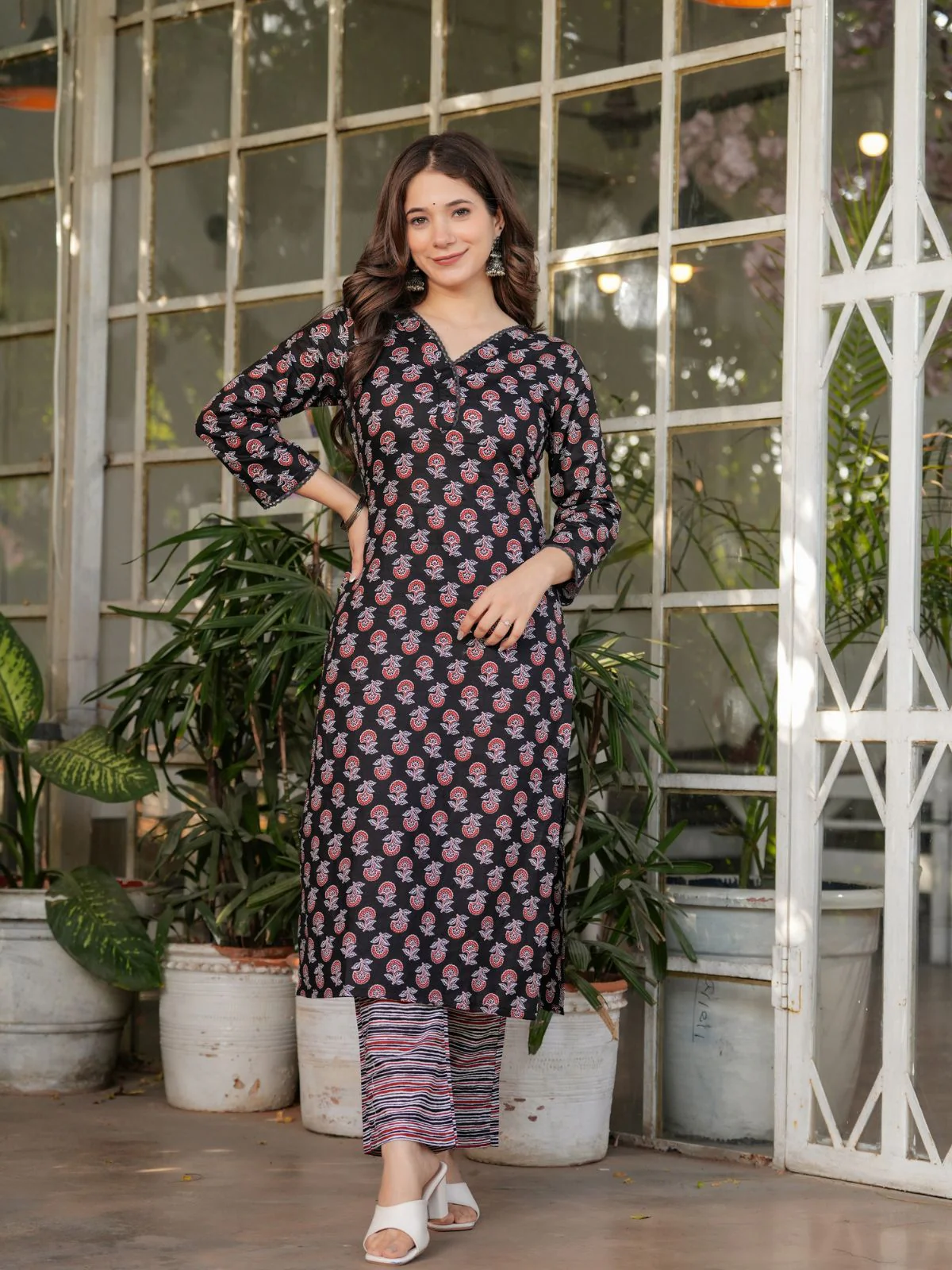 Odette Black Cotton Blend Printed Stitched KurtaÂ SetÂ ForÂ Women - Image 2