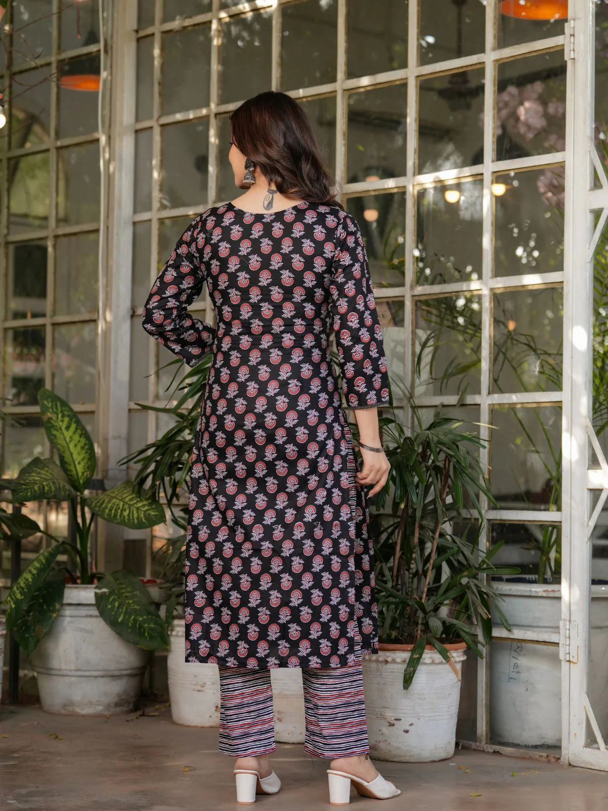 Odette Black Cotton Blend Printed Stitched KurtaÂ SetÂ ForÂ Women - Image 4