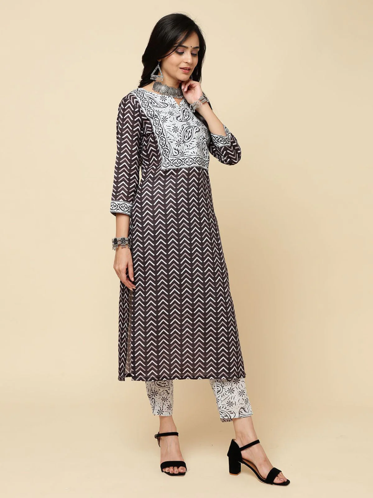 Odette Black Cotton Blend Printed Stitched Kurta Set For Women - Image 3
