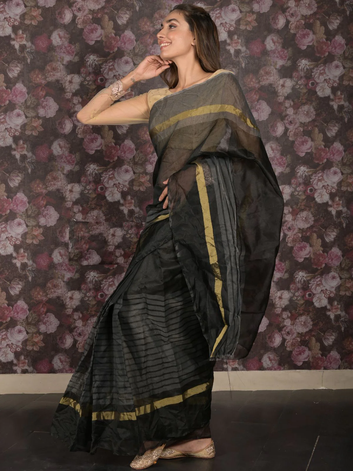 Odette Black Cotton Blend Woven Saree for Women - Image 3