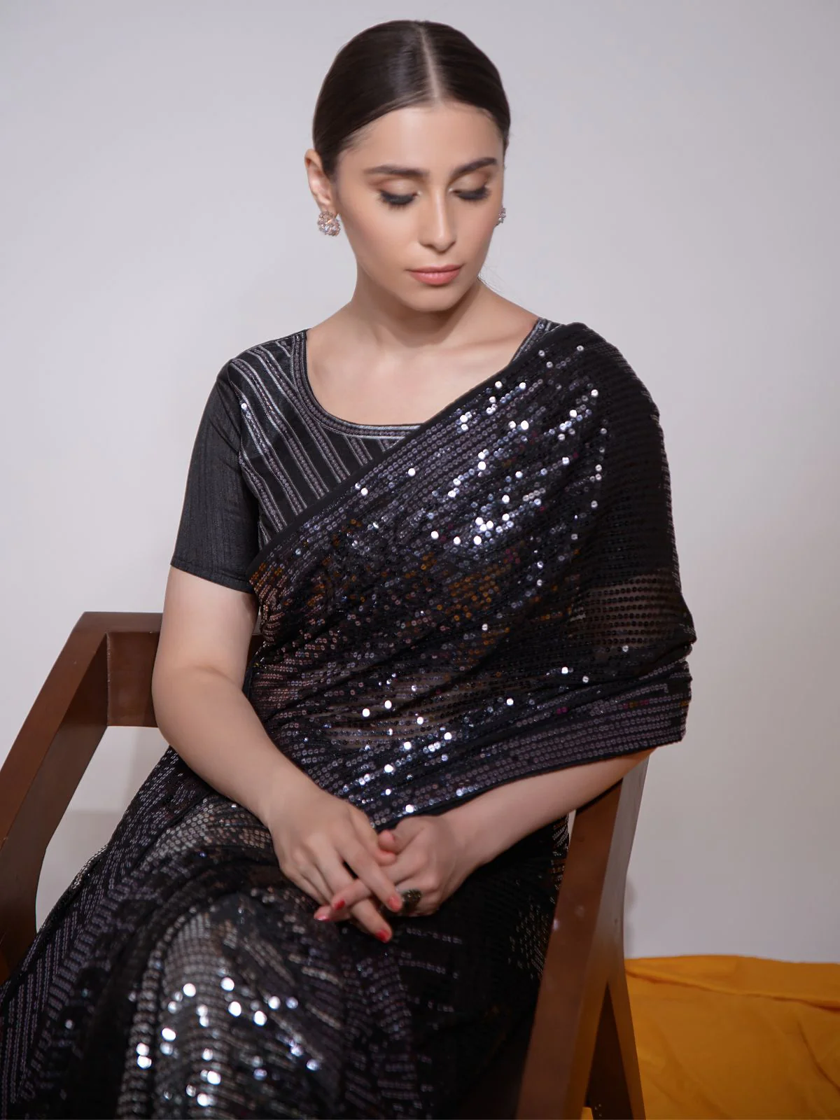 Odette Black Embellished Georgette Saree With Unstitched Blouse For Women - Image 4