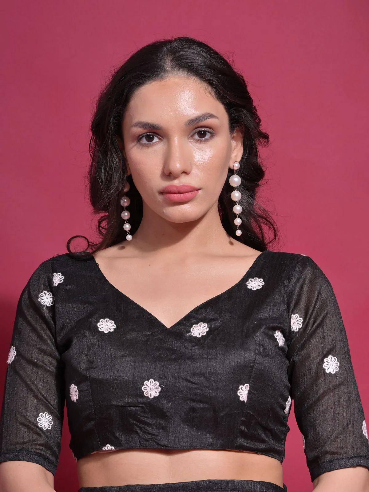 Odette Black Embroidered Georgette Saree With Unstitched Blouse For Women - Image 6