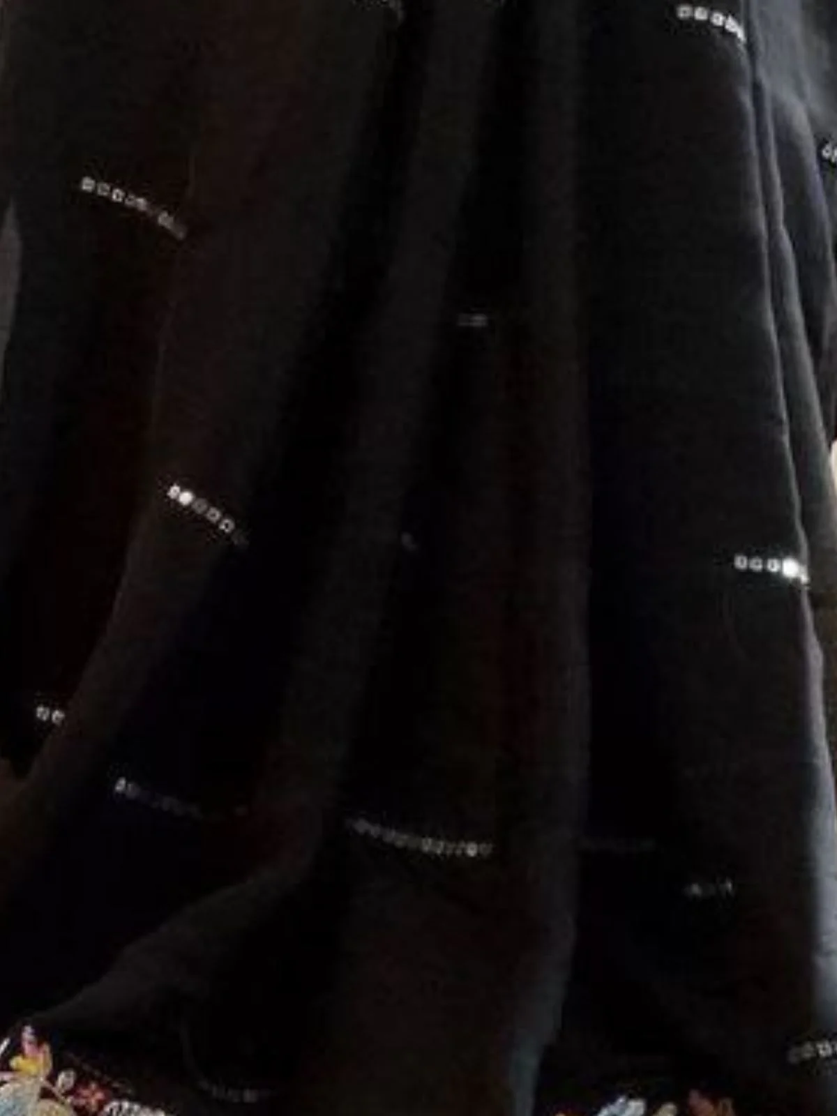 Odette Black Embroidered Silk Blend Saree With Stitched Blouse For Women - Image 4