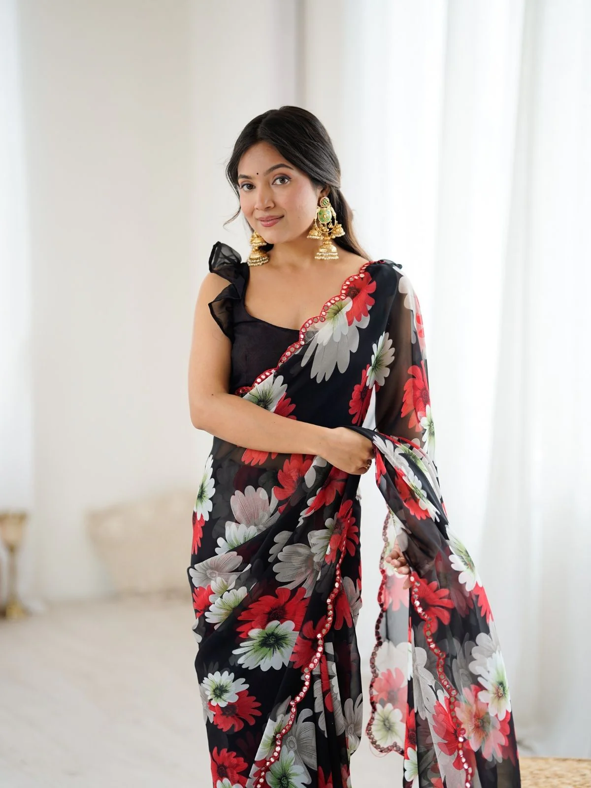 Odette Black Georgette Floral Print Saree For Women - Image 4