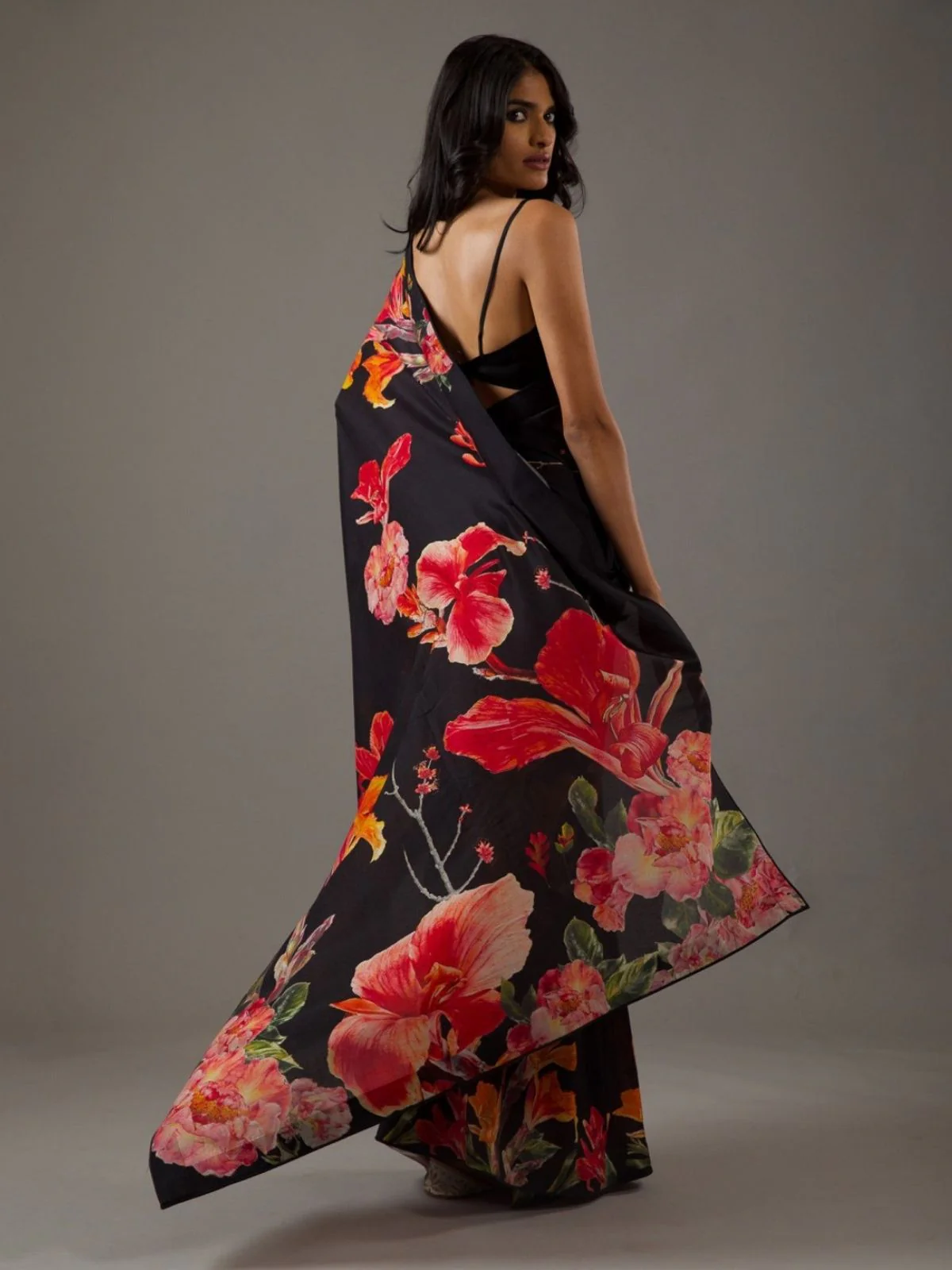 Odette Black Georgette Floral Print Saree For Women - Image 3