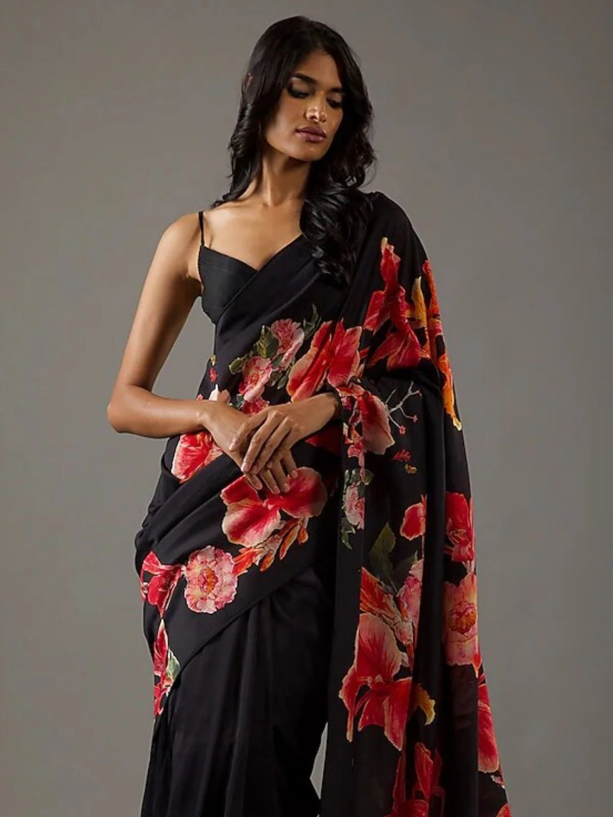 Odette Black Georgette Floral Print Saree For Women - Image 4
