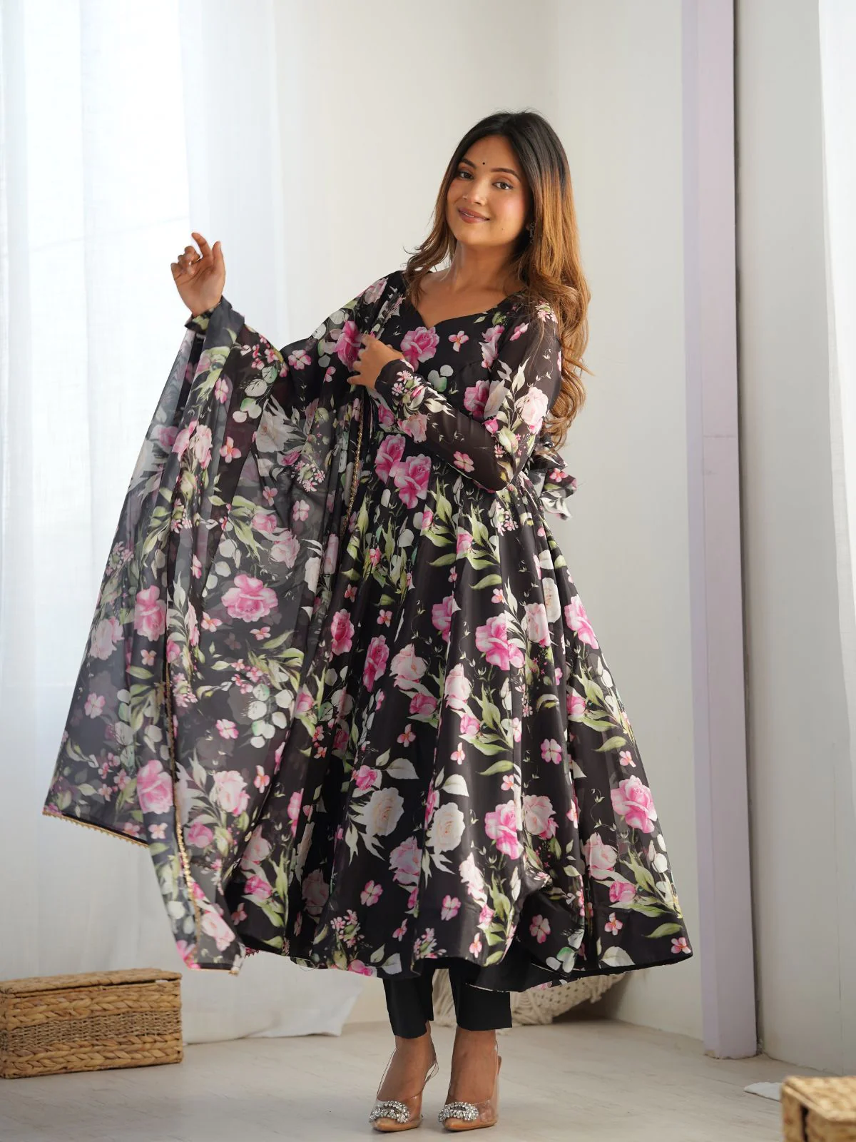 Odette Black Georgette Printed Kurta Set For Women - Image 3