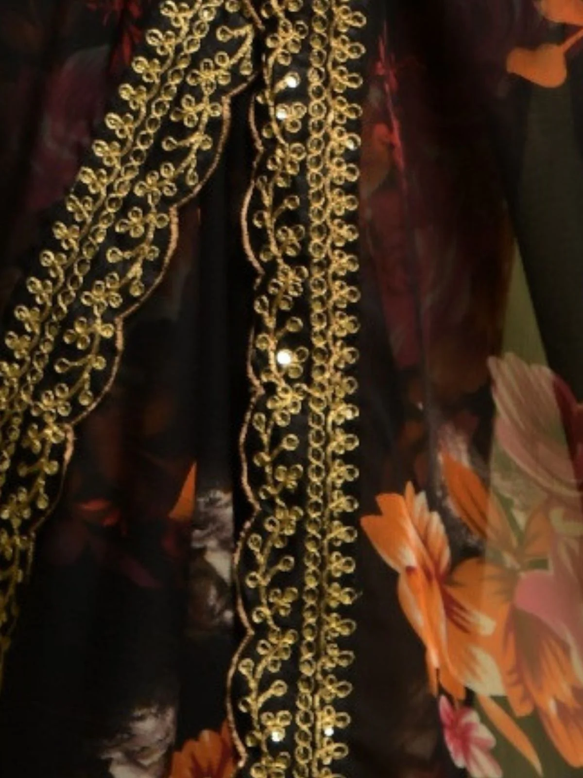Odette Black Georgette Printed Saree For Women - Image 3
