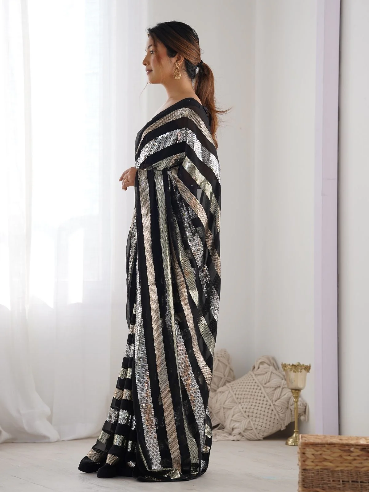 Odette Black Georgette Sequins Saree With Unstitched Blouse For Women - Image 3