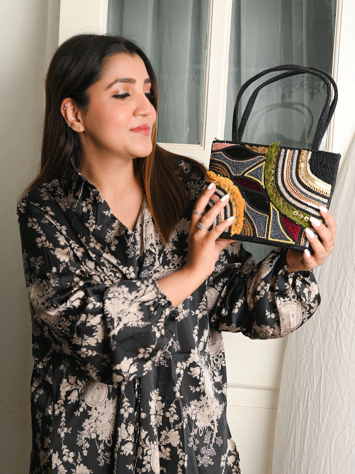 Odette Black Jute Comprehensive With Beads, Threads Hand Bag For Women - Image 2