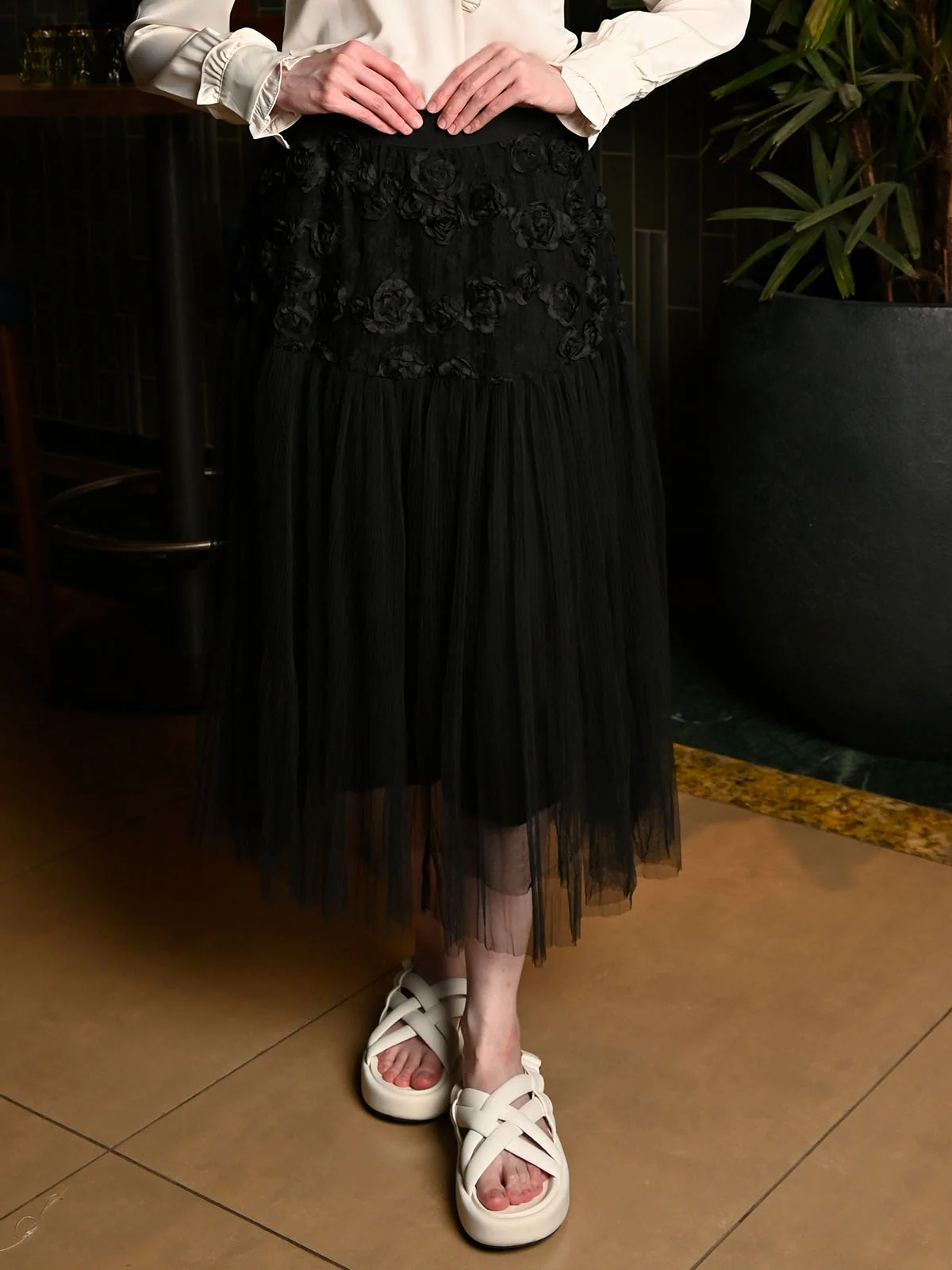 Odette Black Net Solid Skirt For Women - Image 2