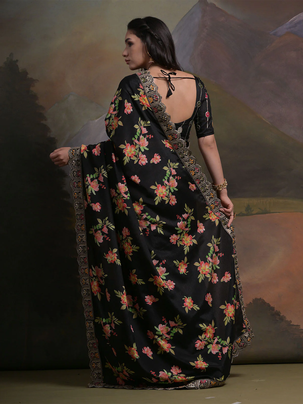 Odette Black Printed Chiffon Saree With Unstitched Blouse For Women - Image 5