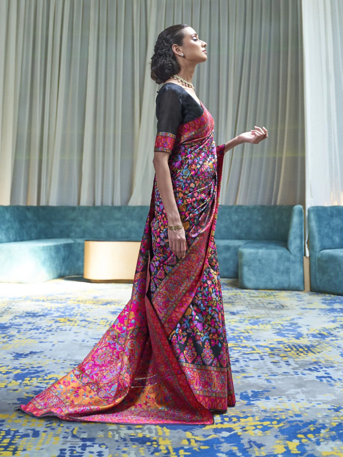 Odette Black Printed Silk Blend Saree With Unstitched Blouse For Women - Image 2