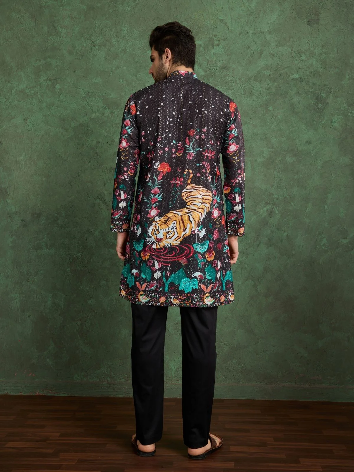 Odette Black Rayon Printed and Embroidered Stitched Kurta For Men - Image 5