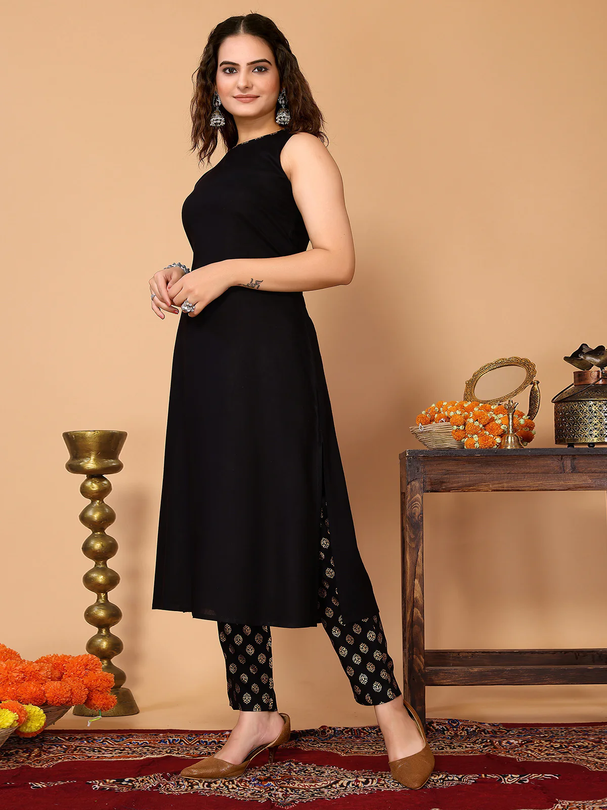 Odette Black Rayon Solid A Line Kurta Set For Women - Image 2