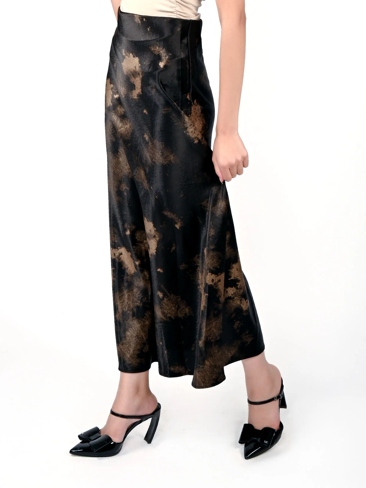 Odette Black Satin Printed Skirt For Women - Image 2