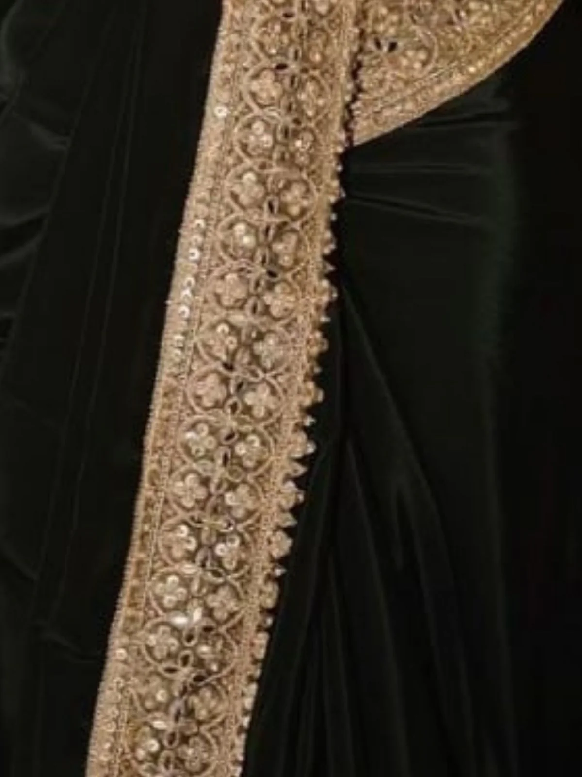 Odette Black Silk Blend Embellished Bordered Saree For Women - Image 5