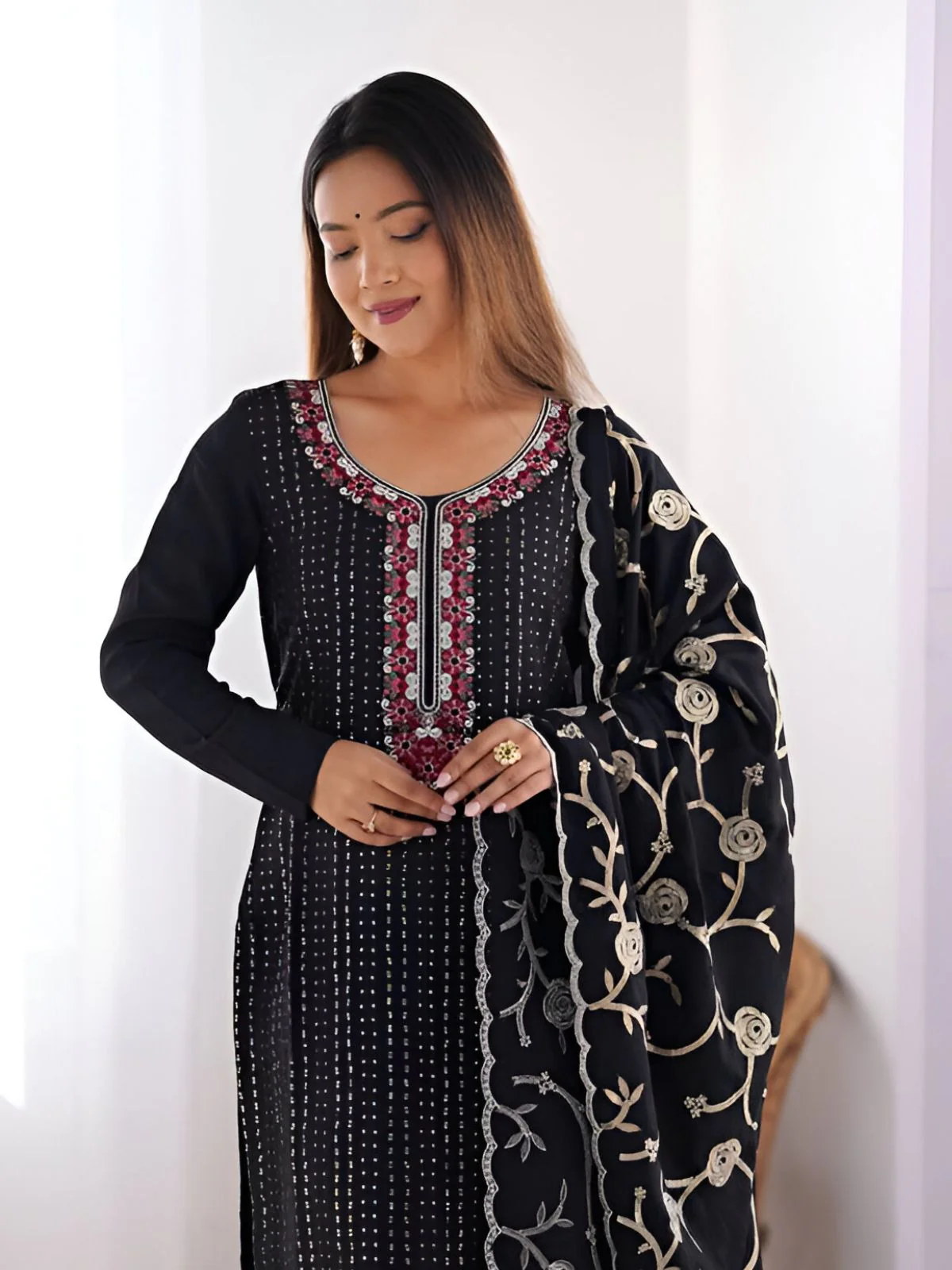 Odette Black Silk Blend Embroidered Kurta Set For Women - Image 4
