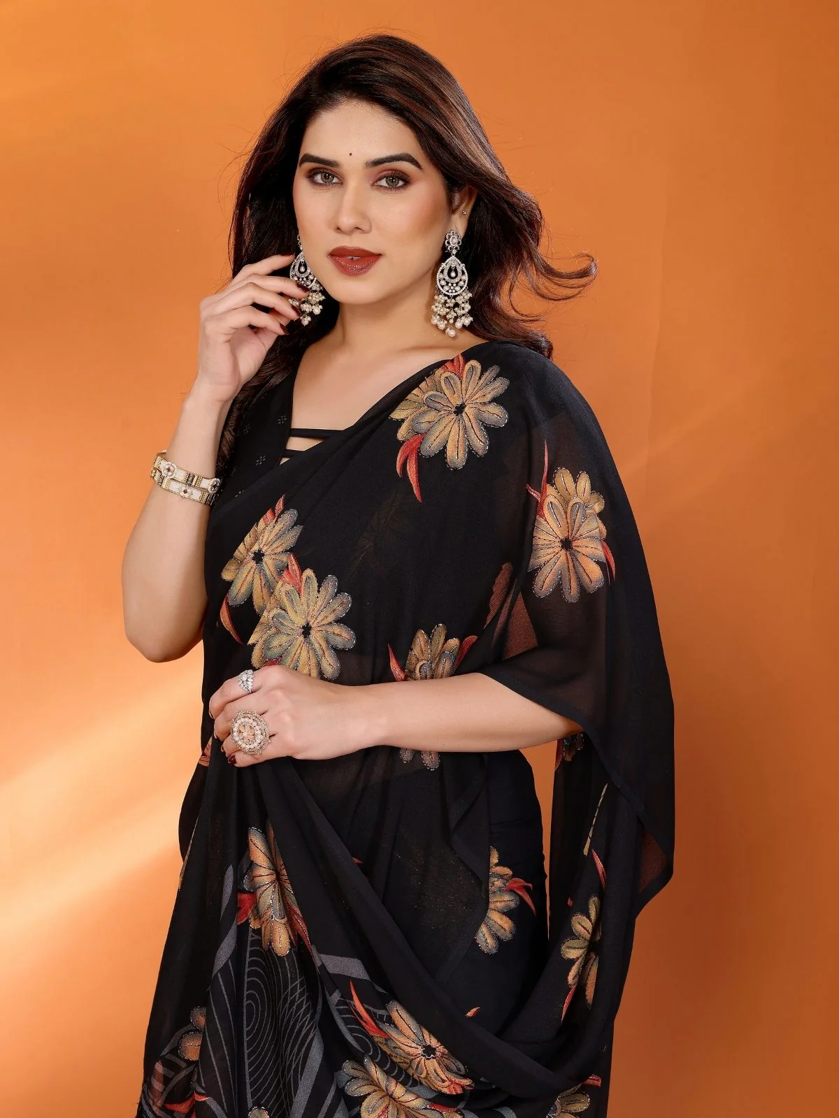 Odette Black Silk Blend Floral Print Saree For Women - Image 4