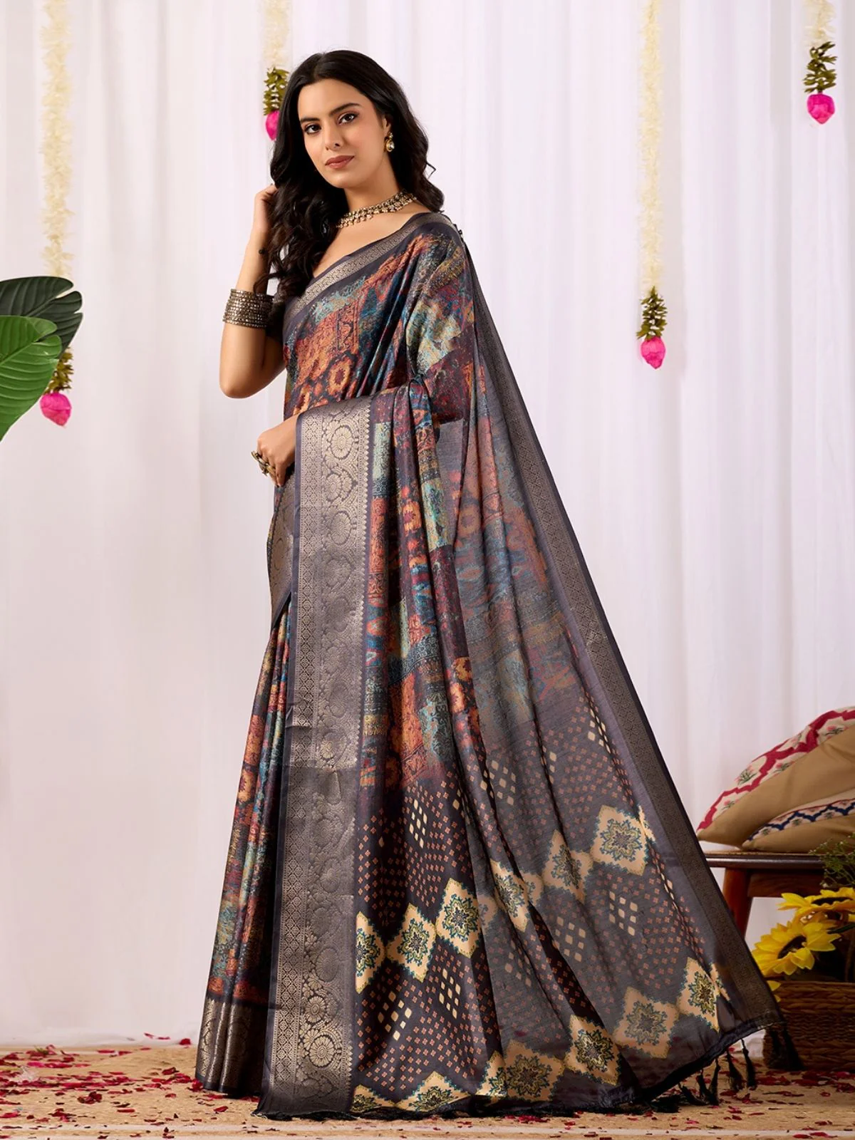 Odette Black Silk Blend Printed Saree For Women - Image 2