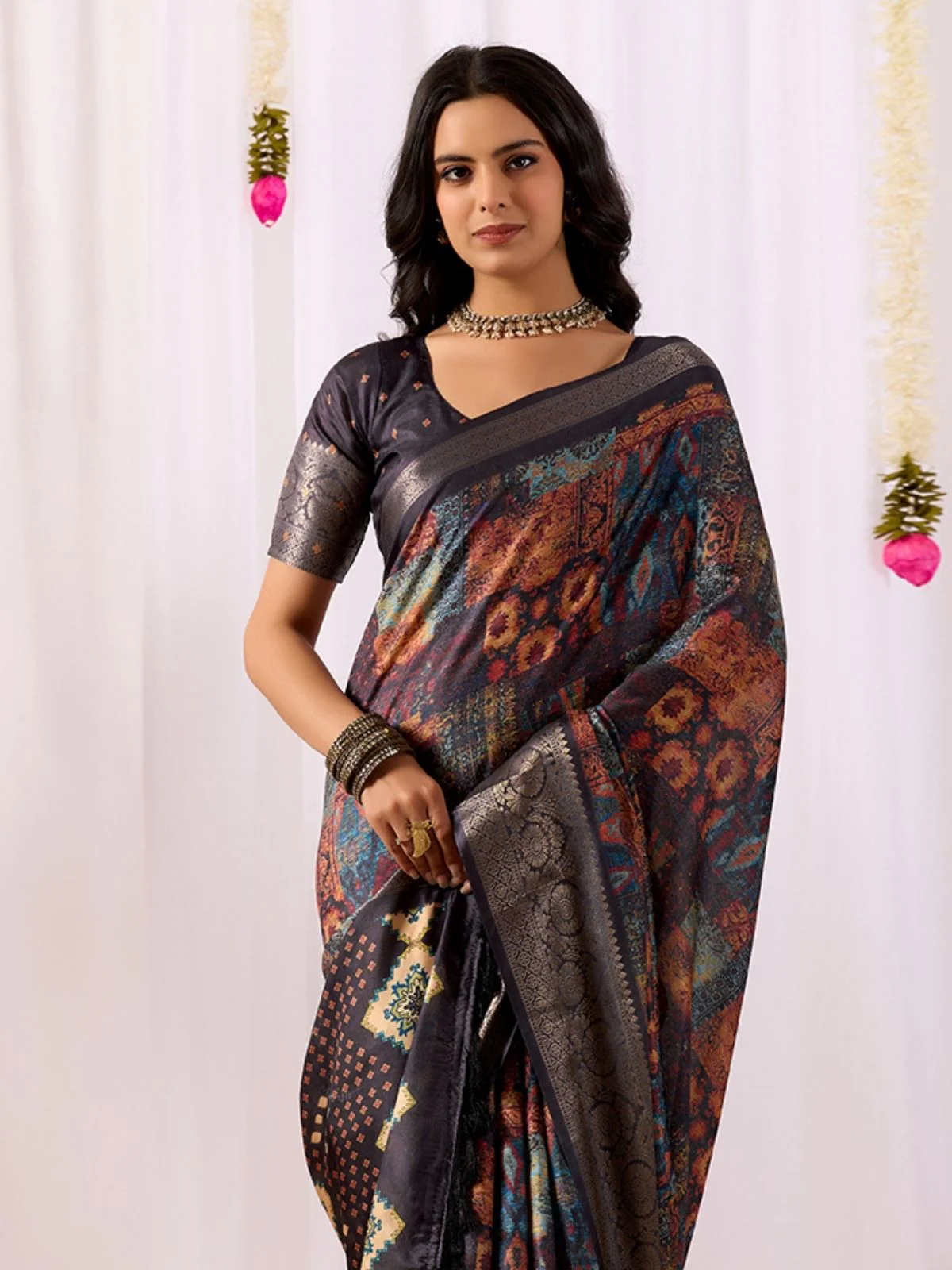 Odette Black Silk Blend Printed Saree For Women - Image 4