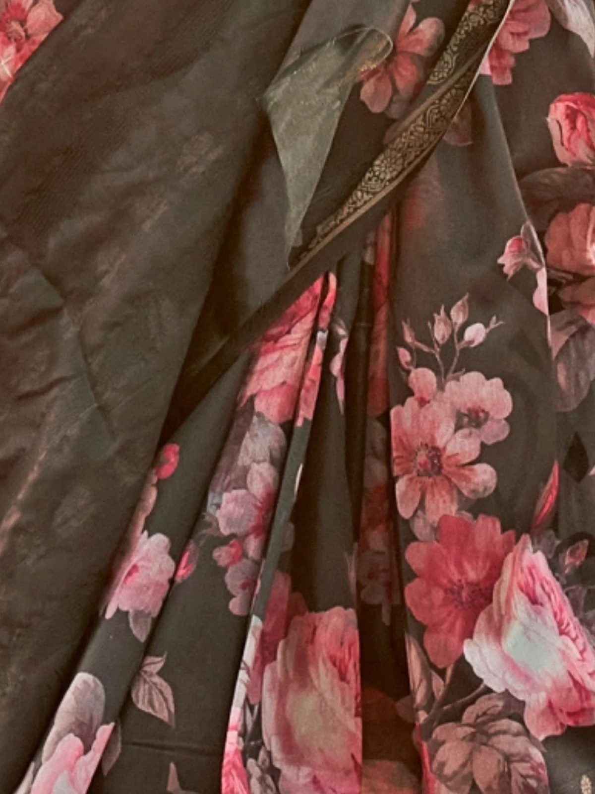 Odette Black Silk Blend Printed Saree With Unstitched Blouse For Women - Image 3