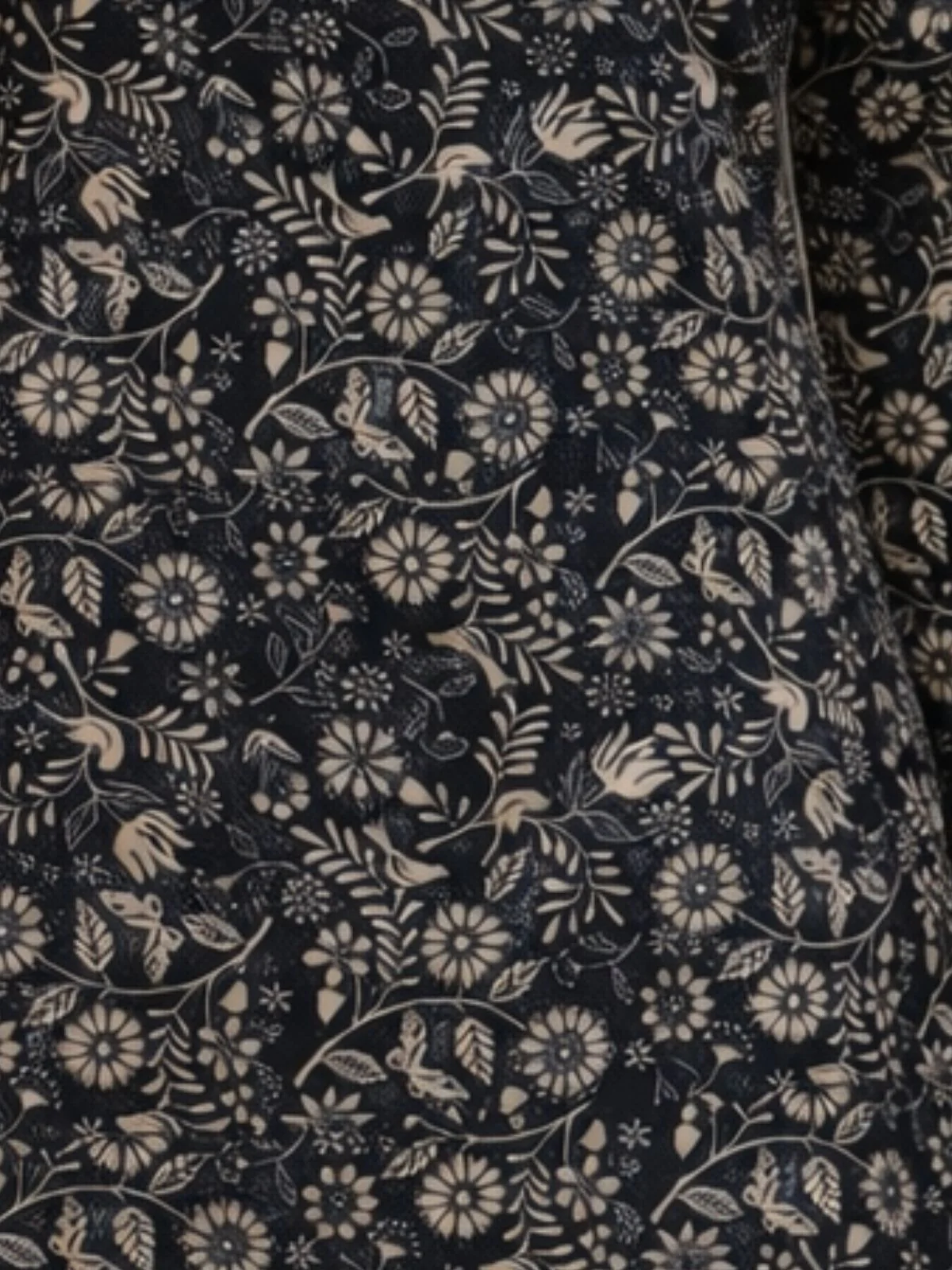 Odette Black Silk Blend Printed Solid Kurti For Women - Image 5